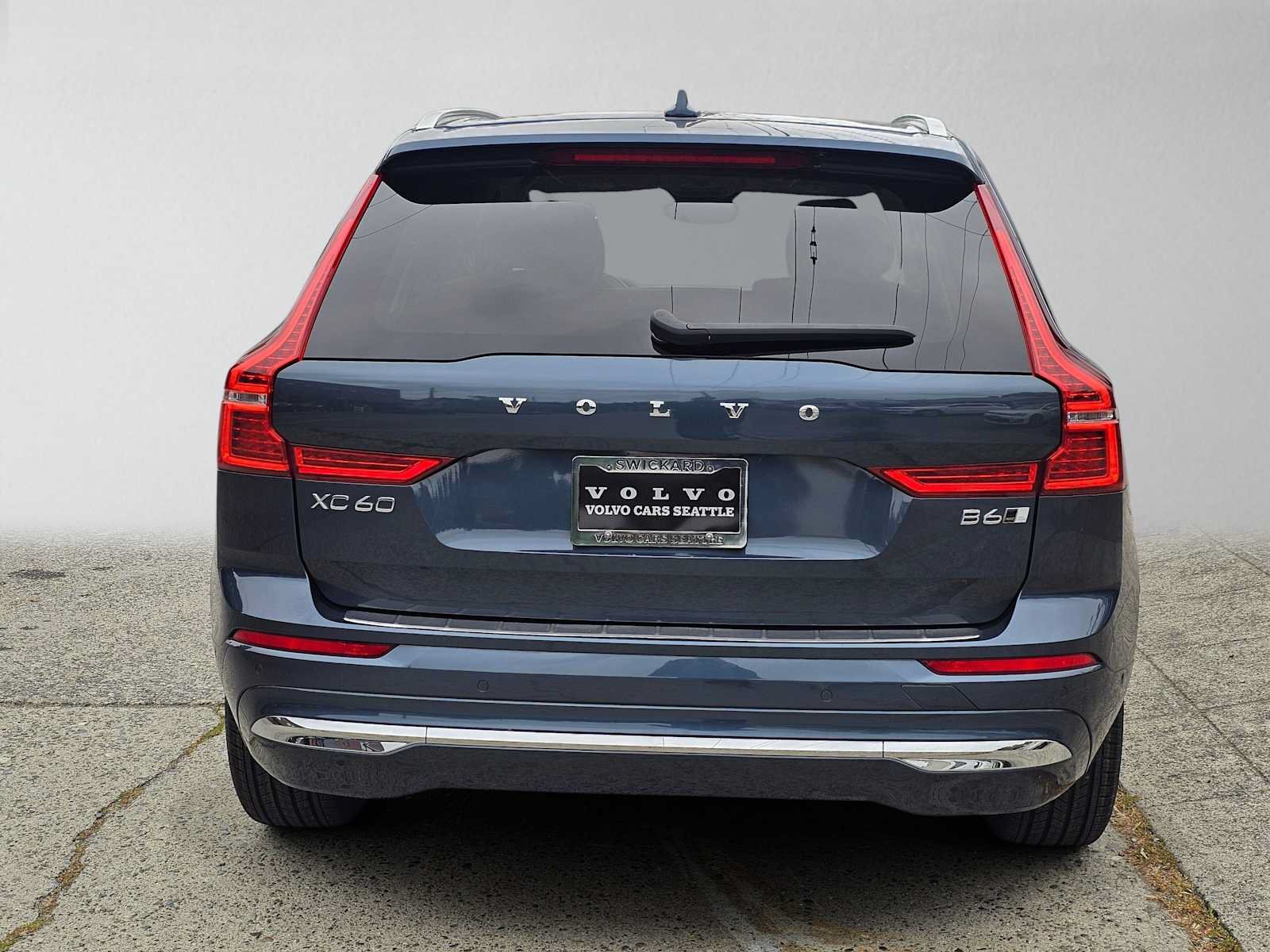 Used 2023 Volvo XC60 B6 Ultimate w/ Protection Package Premier AWD/4WD image 4