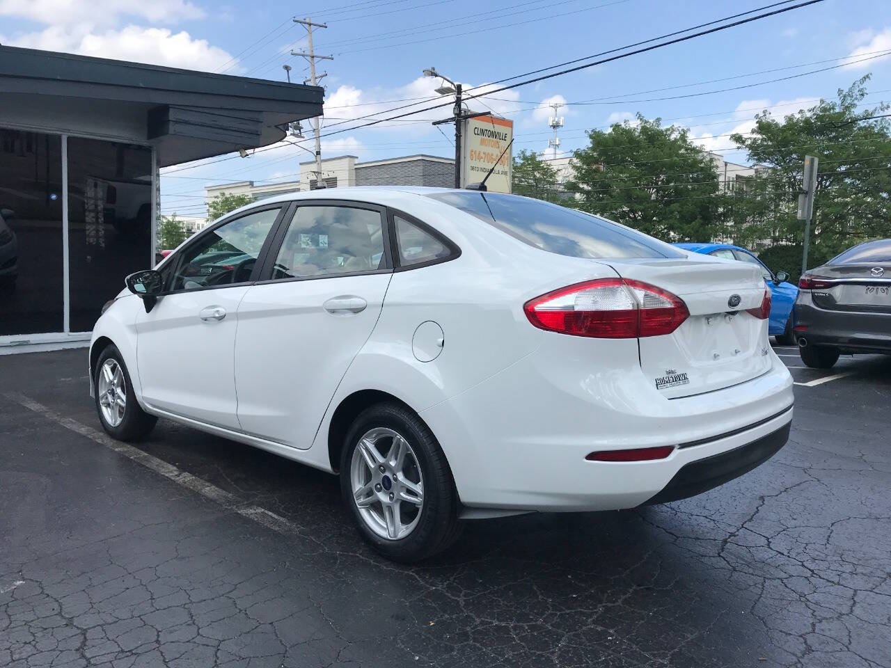 Used 2018 Ford Fiesta SE FWD image 5