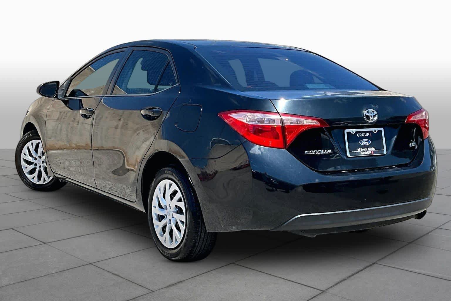 Used 2018 Toyota Corolla LE FWD image 6