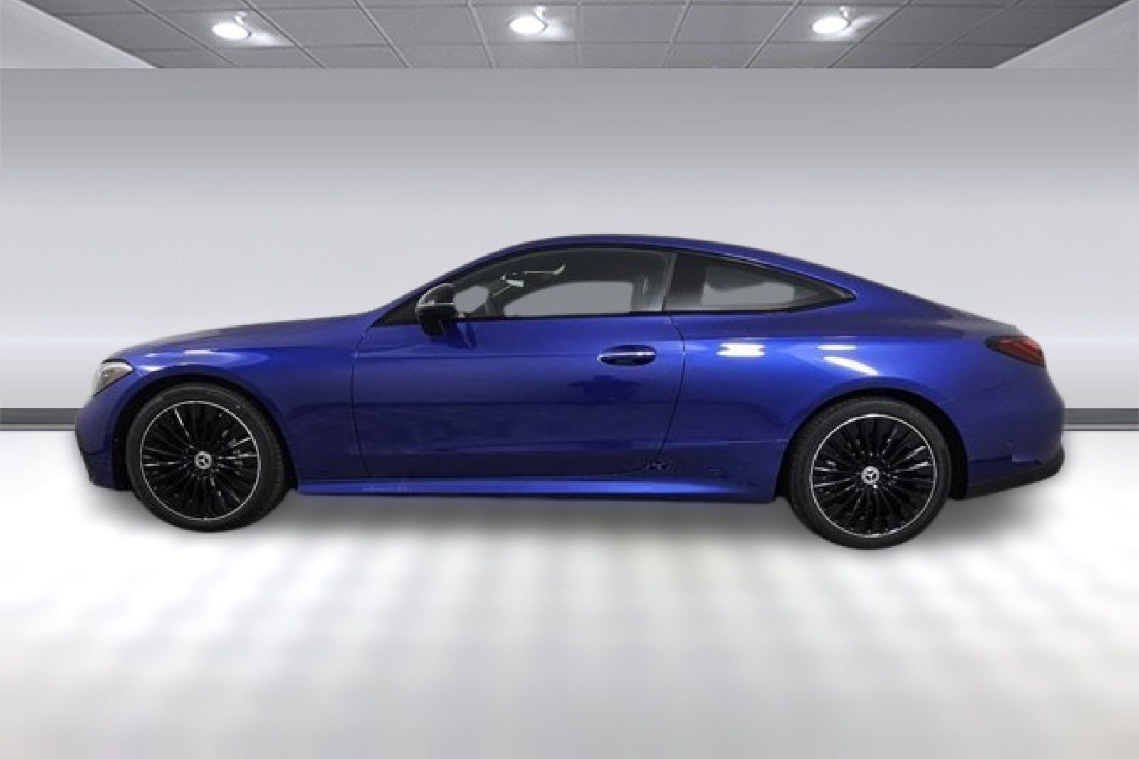Used 2024 Mercedes-Benz CLE 300 4MATIC Coupe image 2