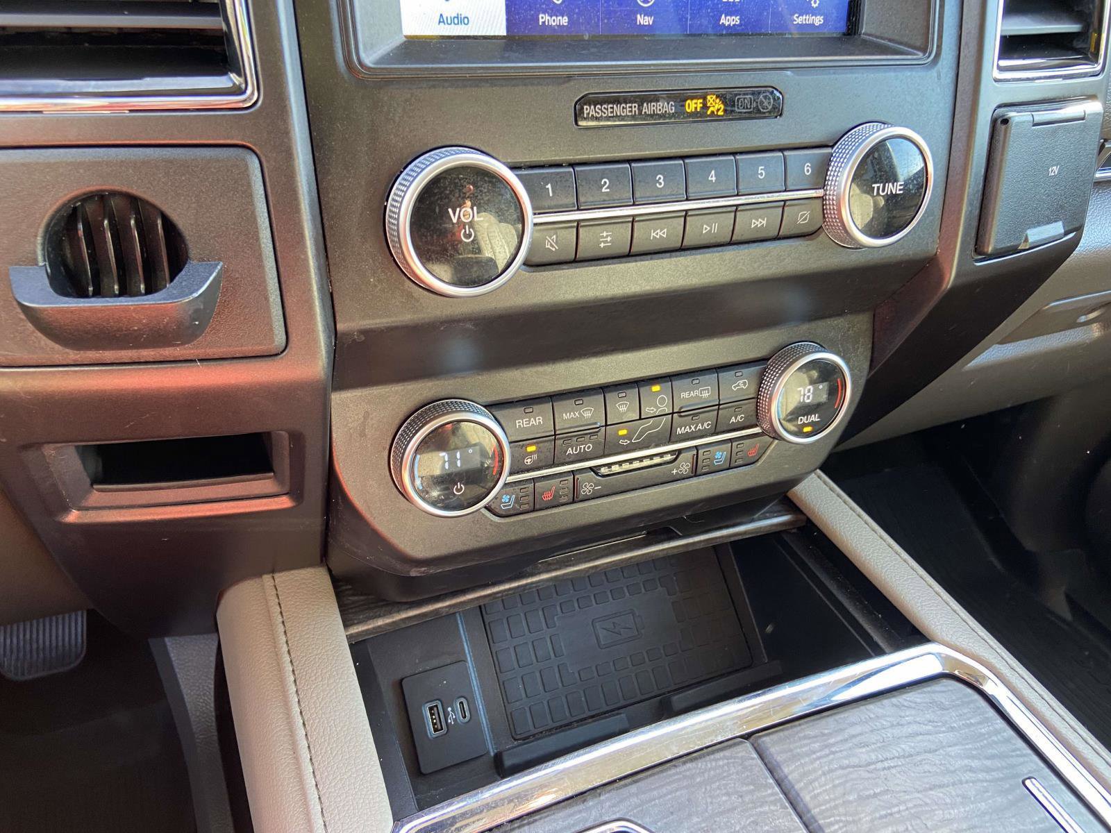 Used 2021 Ford Expedition Limited w/ Cargo Package image 16