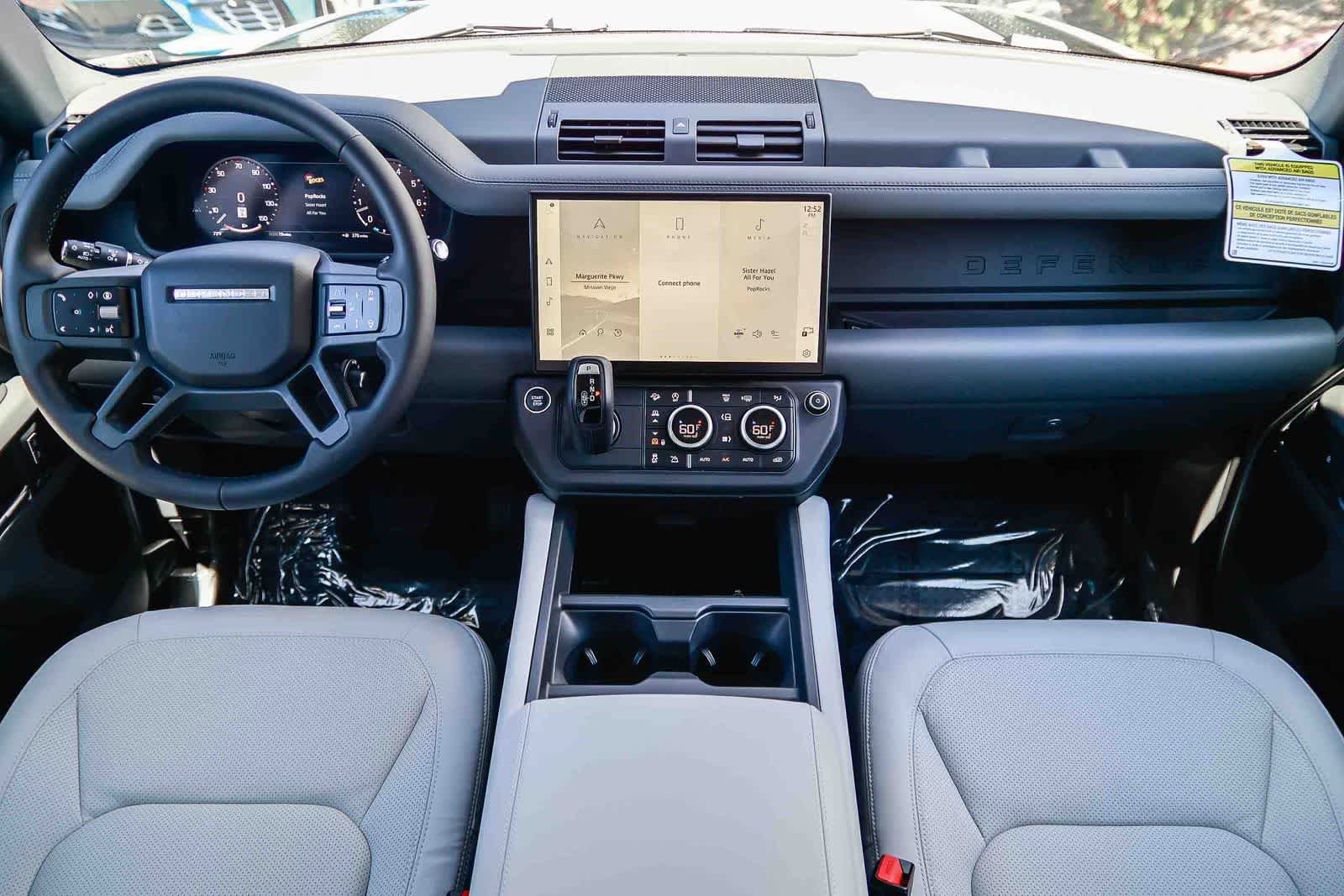 New 2026 Land Rover Defender 110 X-Dynamic SE AWD/4WD image 12