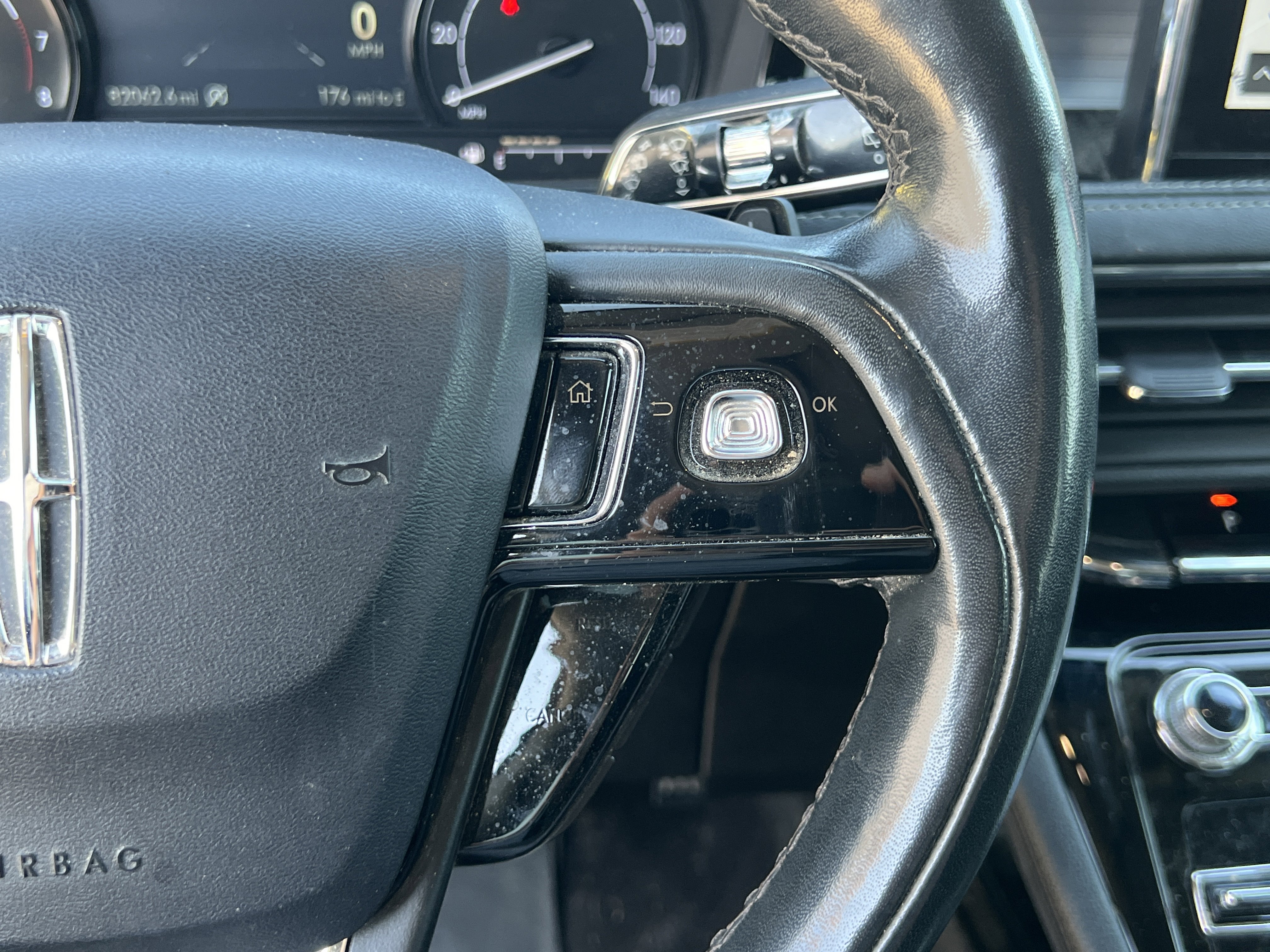 Used 2022 Lincoln Corsair AWD w/ Premium Package image 35