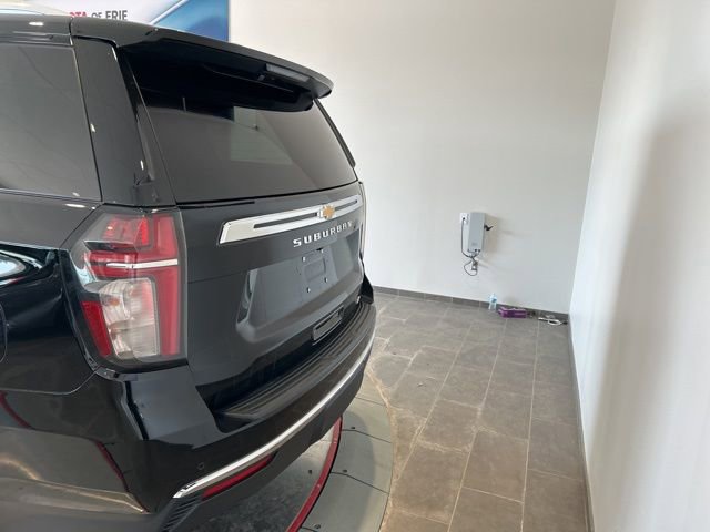 Used 2021 Chevrolet Suburban LT image 5