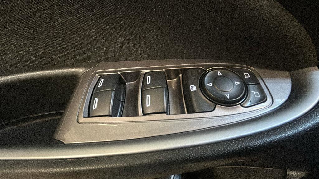 Used 2023 Chevrolet Malibu LS image 25