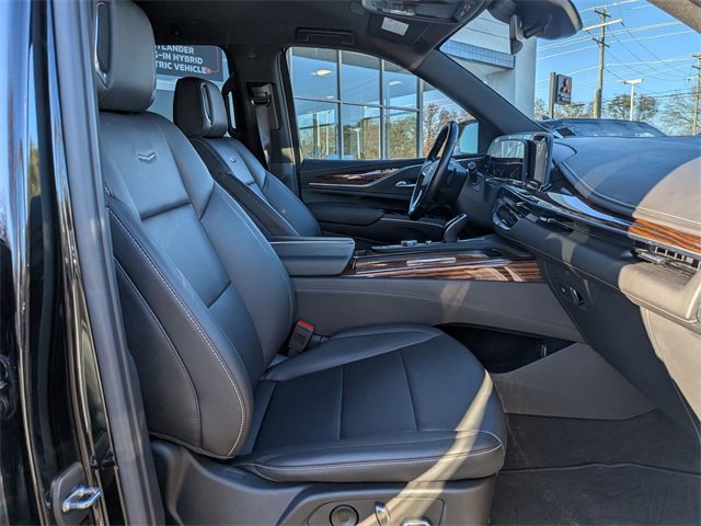 Used 2022 Cadillac Escalade ESV Luxury image 35