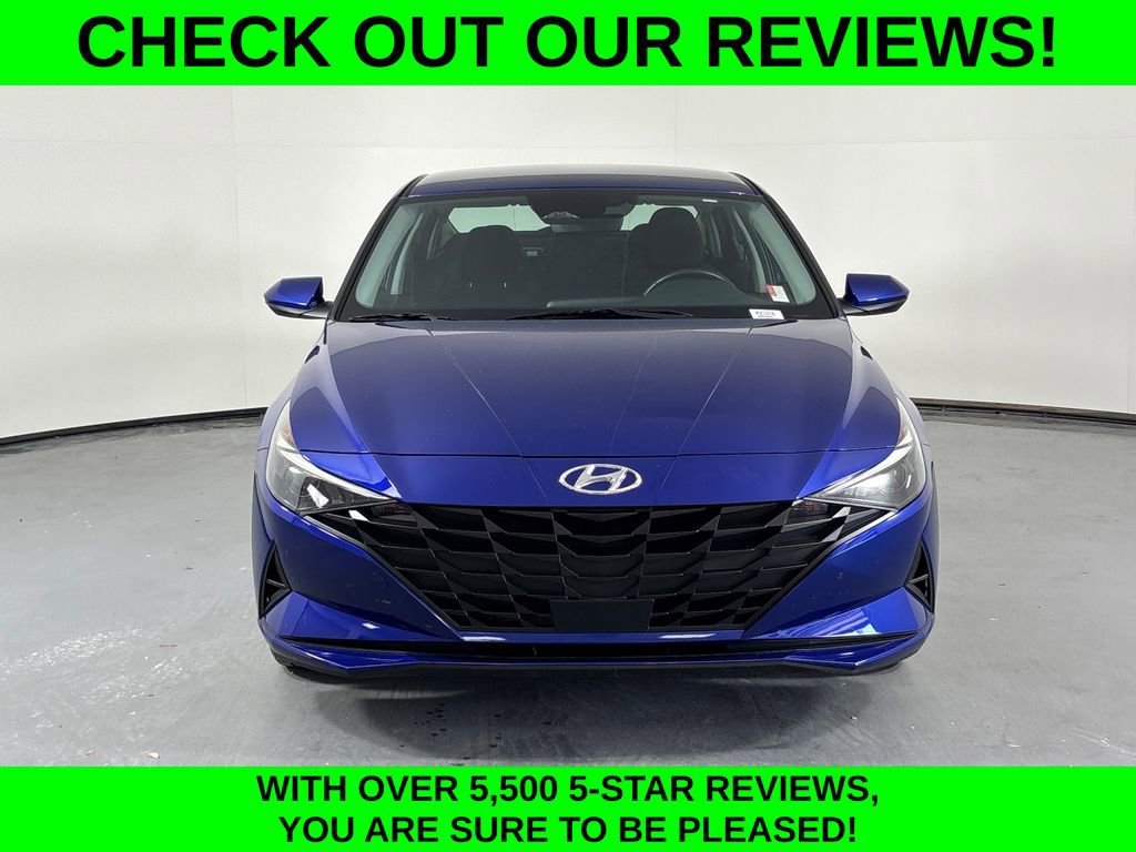 Used 2022 Hyundai Elantra SEL w/ Convenience Package image 3