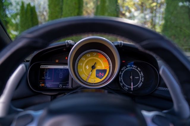 Used 2016 Ferrari California T image 35