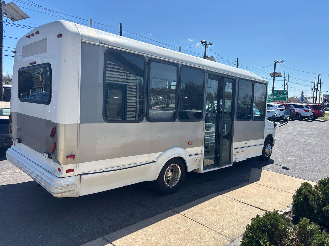 Used 2012 Ford E-450 and Econoline 450 Super Duty w/ Shuttle Bus Prep Pkg image 7
