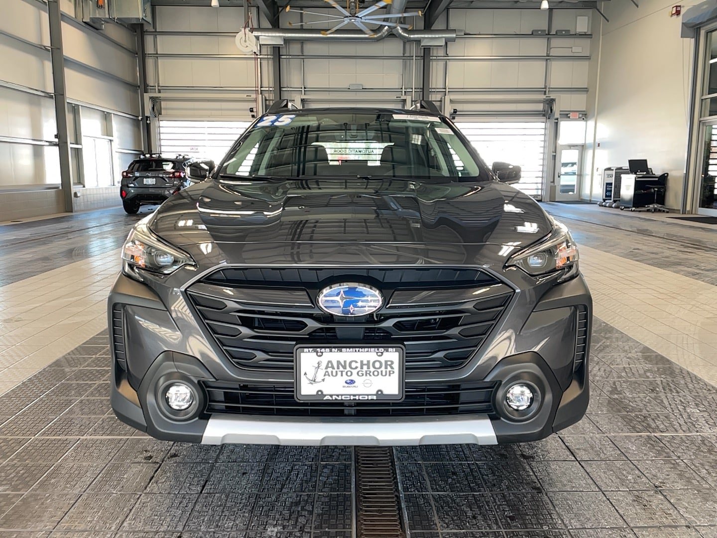 Used 2025 Subaru Outback Limited AWD/4WD image 2