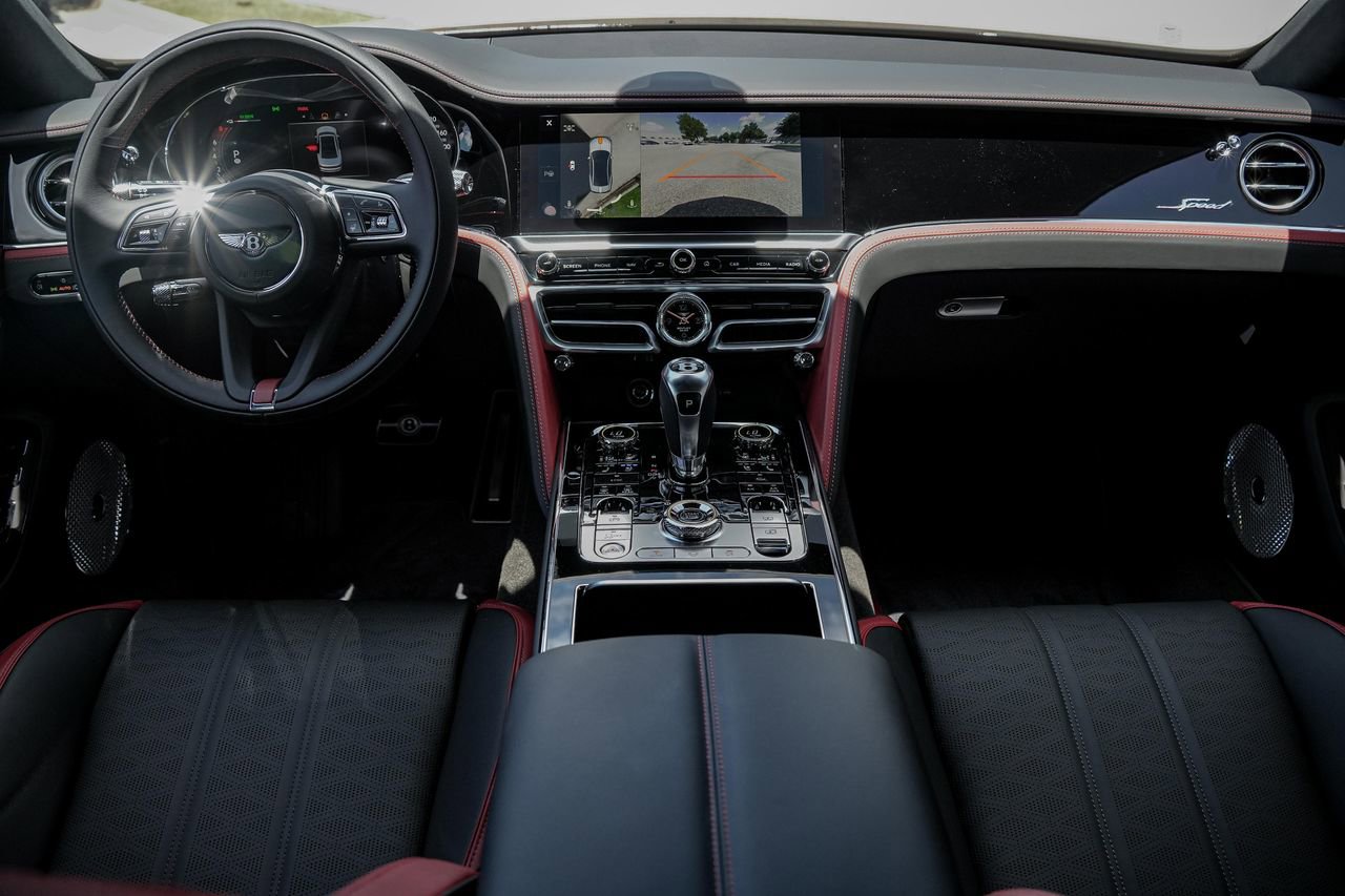 New 2025 Bentley Flying Spur Plug-In Hybrid image 4