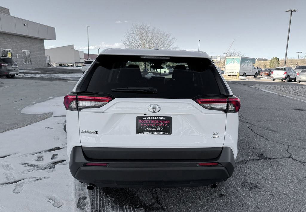 Used 2024 Toyota RAV4 LE image 7