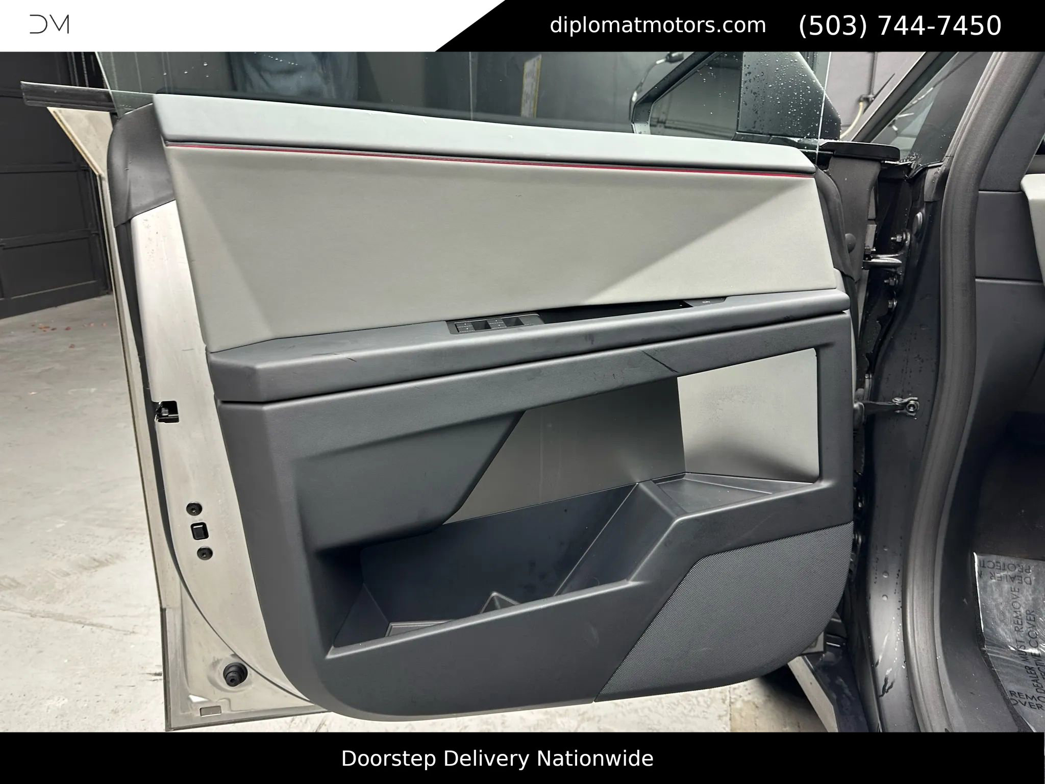 Used 2025 Tesla Cybertruck AWD Crew Cab image 30