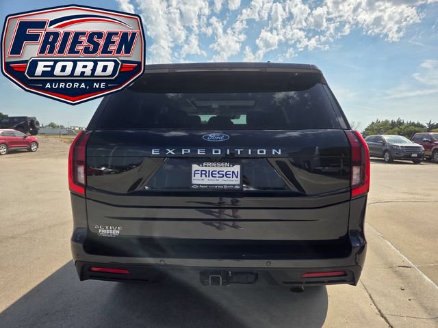 Used 2025 Ford Expedition Active AWD/4WD image 6