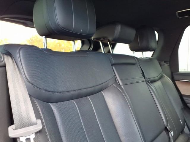 Used 2023 Land Rover Range Rover SE image 16