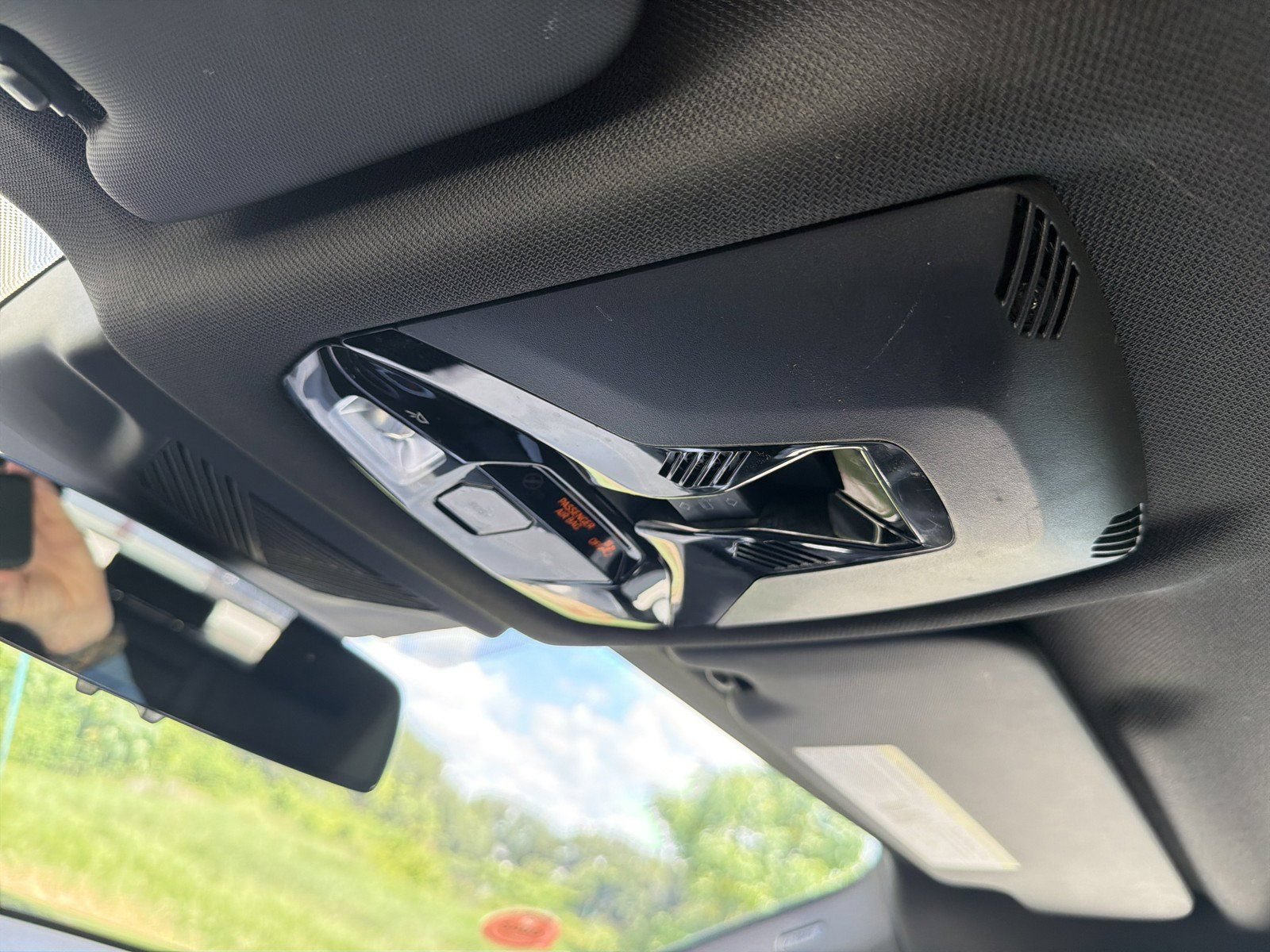 Certified 2025 BMW X2 xDrive28i AWD/4WD image 35