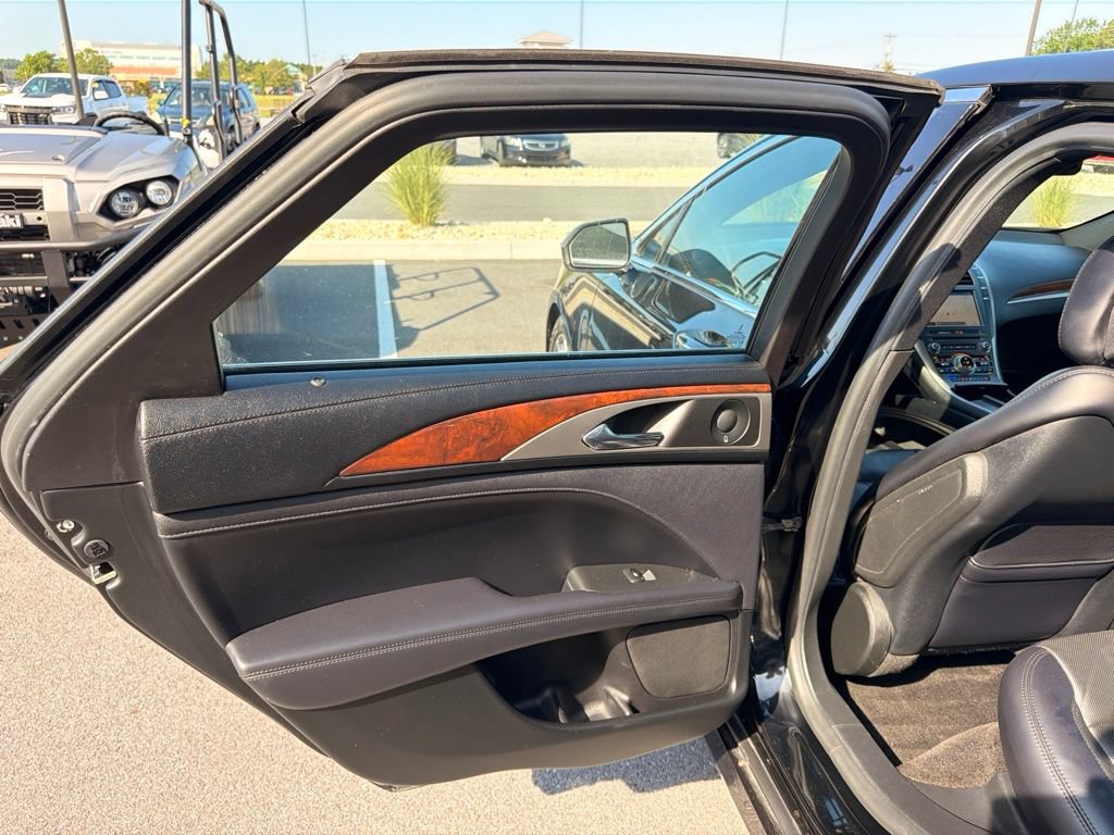 Used 2018 Lincoln MKZ Reserve w/ Magnetic Appearance Package AWD/4WD image 12