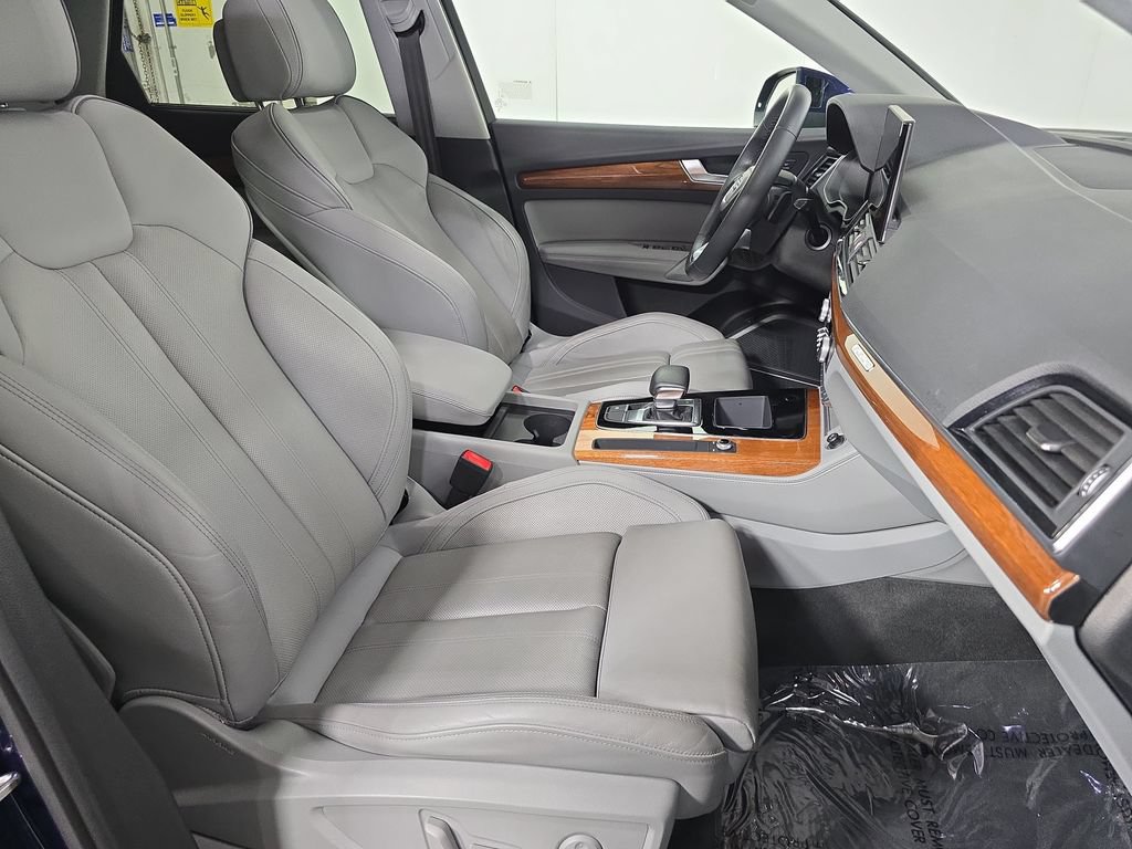 Used 2023 Audi Q5 2.0T Premium Plus w/ Premium Plus Package AWD/4WD image 27