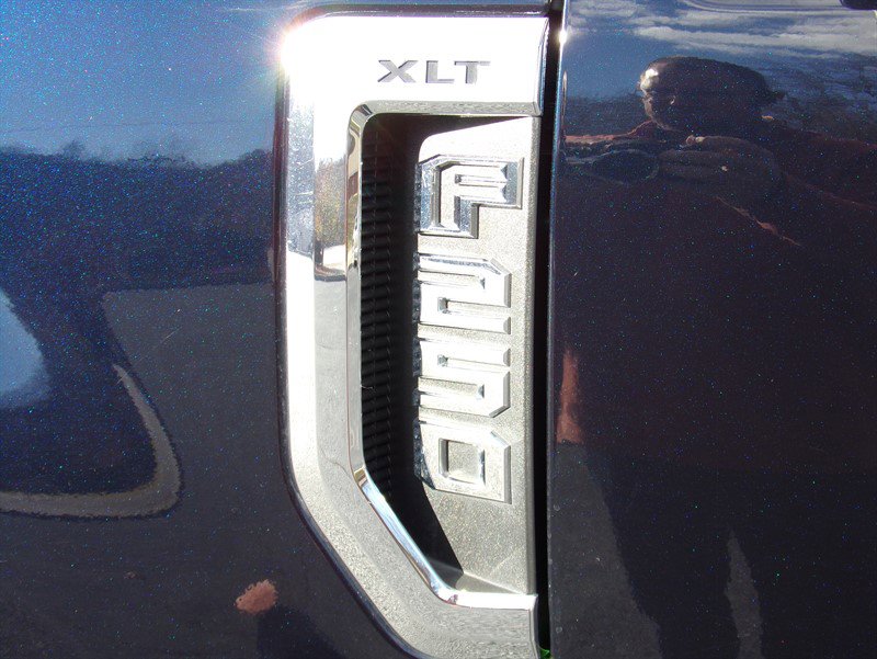 Used 2021 Ford F250 XLT w/ XLT Premium Package image 17