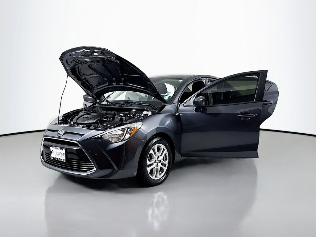Used 2016 Scion iA FWD image 17