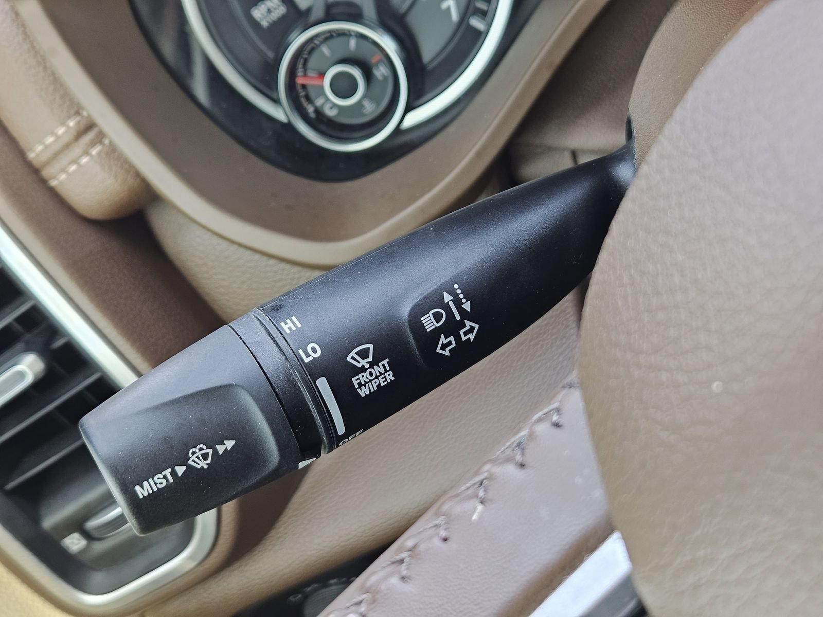 Used 2021 RAM 1500 Laramie image 27