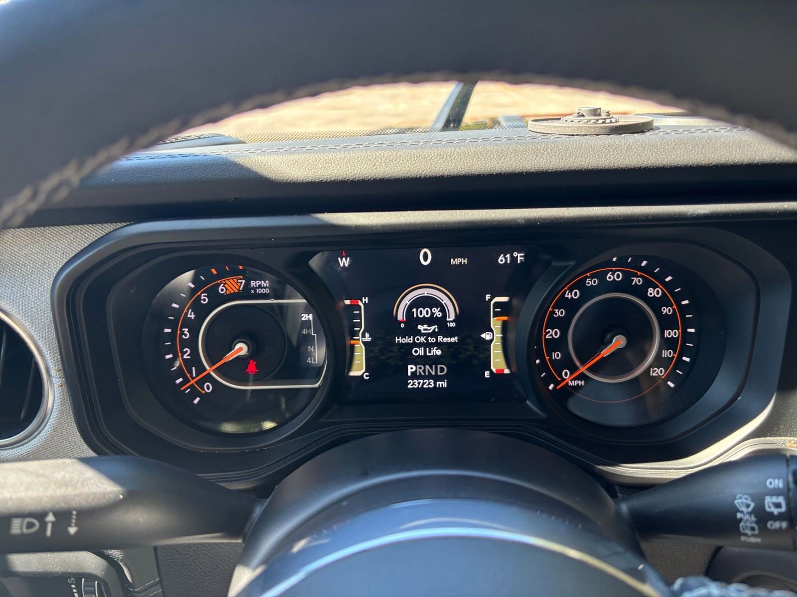 Used 2025 Jeep Wrangler Sahara image 40