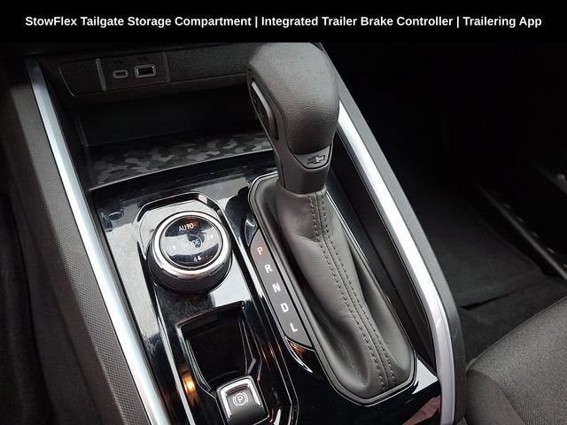 Used 2023 Chevrolet Colorado Trail Boss w/ Advanced Trailering Package AWD/4WD image 25