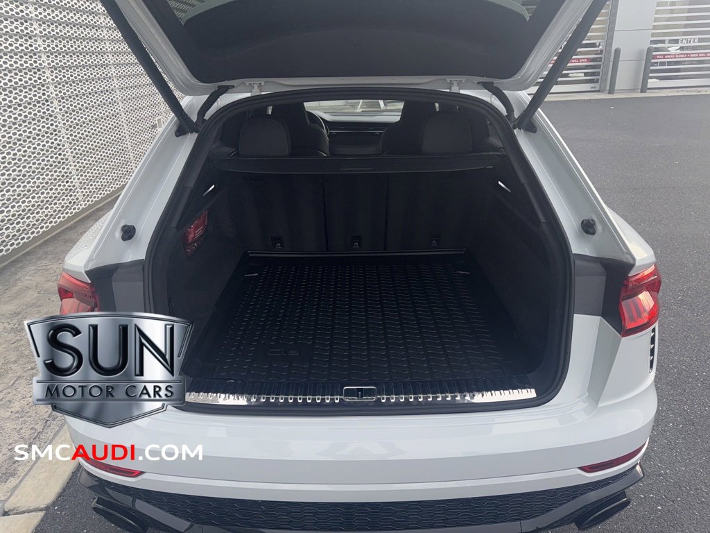 Used 2024 Audi RS Q8 w/ Black Optic Package image 32