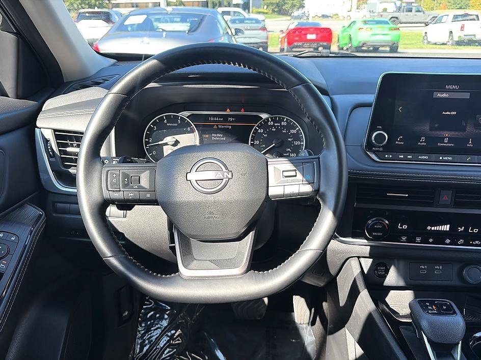 Certified 2025 Nissan Rogue SV AWD/4WD image 30