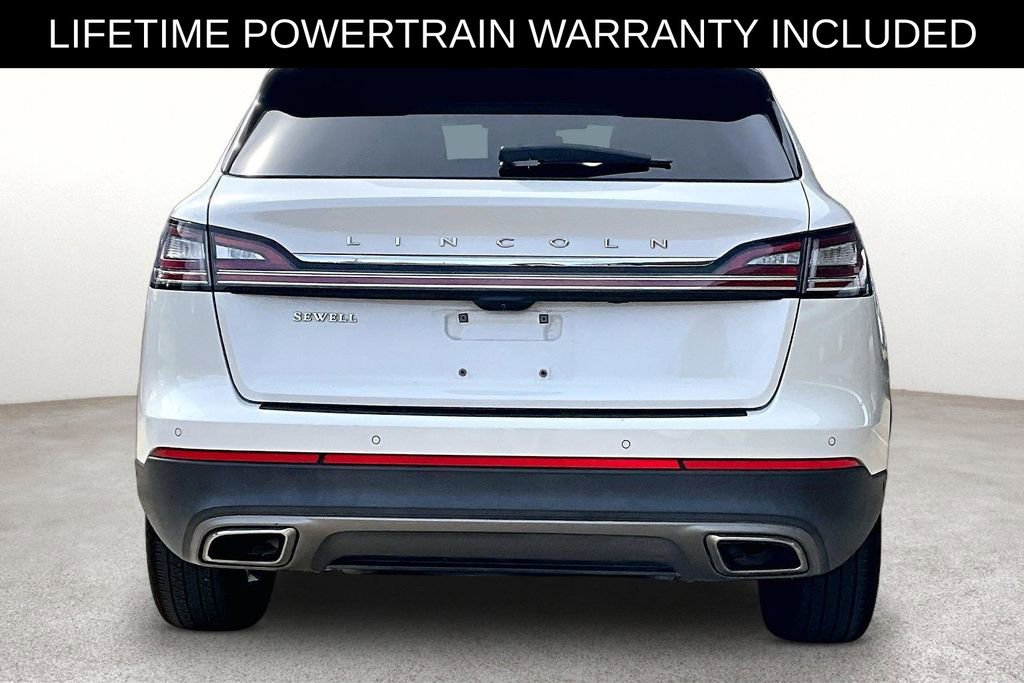 Used 2023 Lincoln Nautilus Reserve w/ Equipment Group 201A image 6