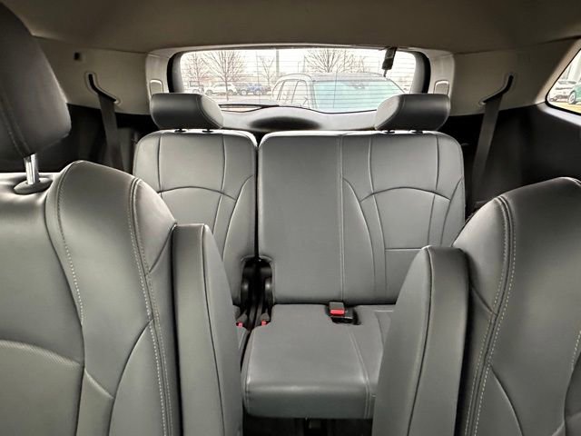 Used 2021 Buick Enclave Essence w/ Sport Touring Edition image 32