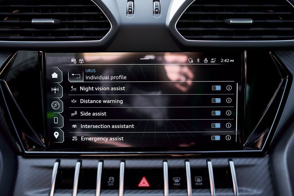 Used 2024 Lamborghini Urus Performante image 92