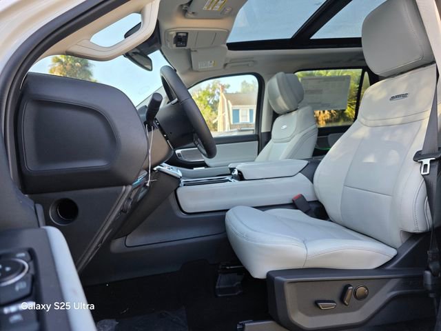 New 2026 Ford Expedition Max Platinum image 9