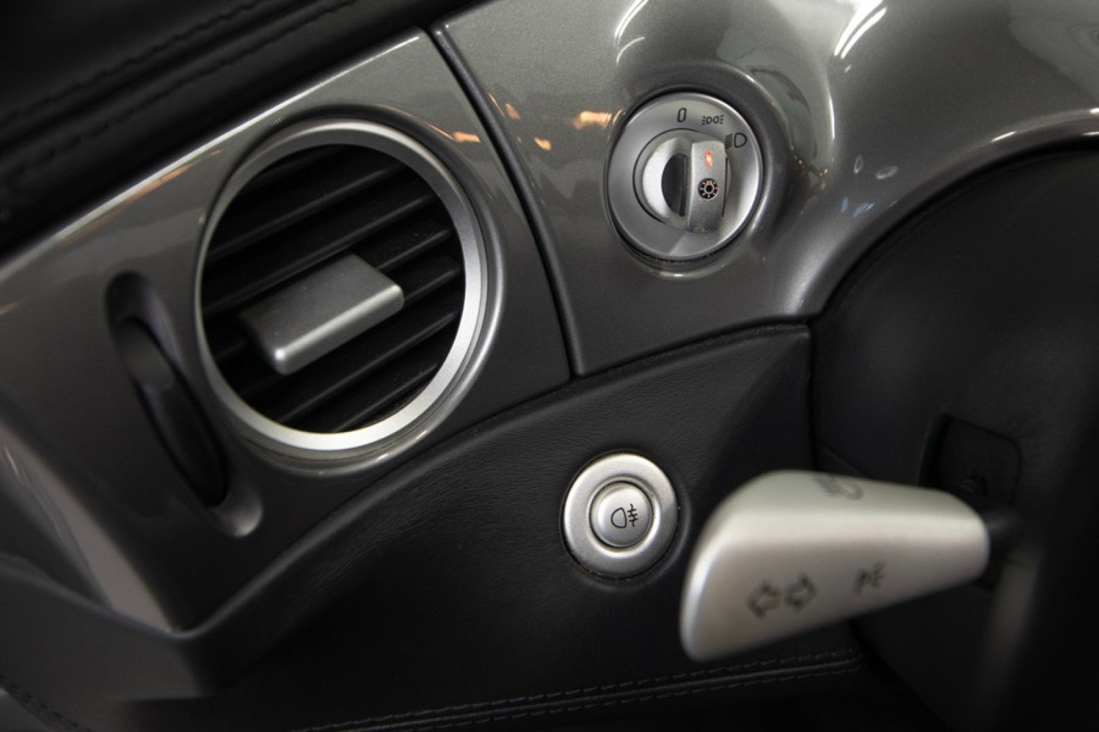 Used 2001 BMW Z8 image 47