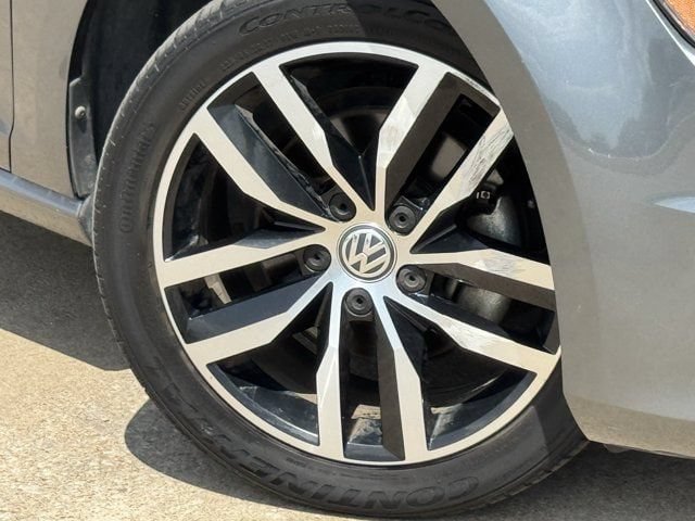 Used 2017 Volkswagen Golf SE FWD image 31