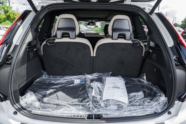 Used 2026 Volvo XC90 B6 Plus w/ Protection Package Premier AWD/4WD image 9
