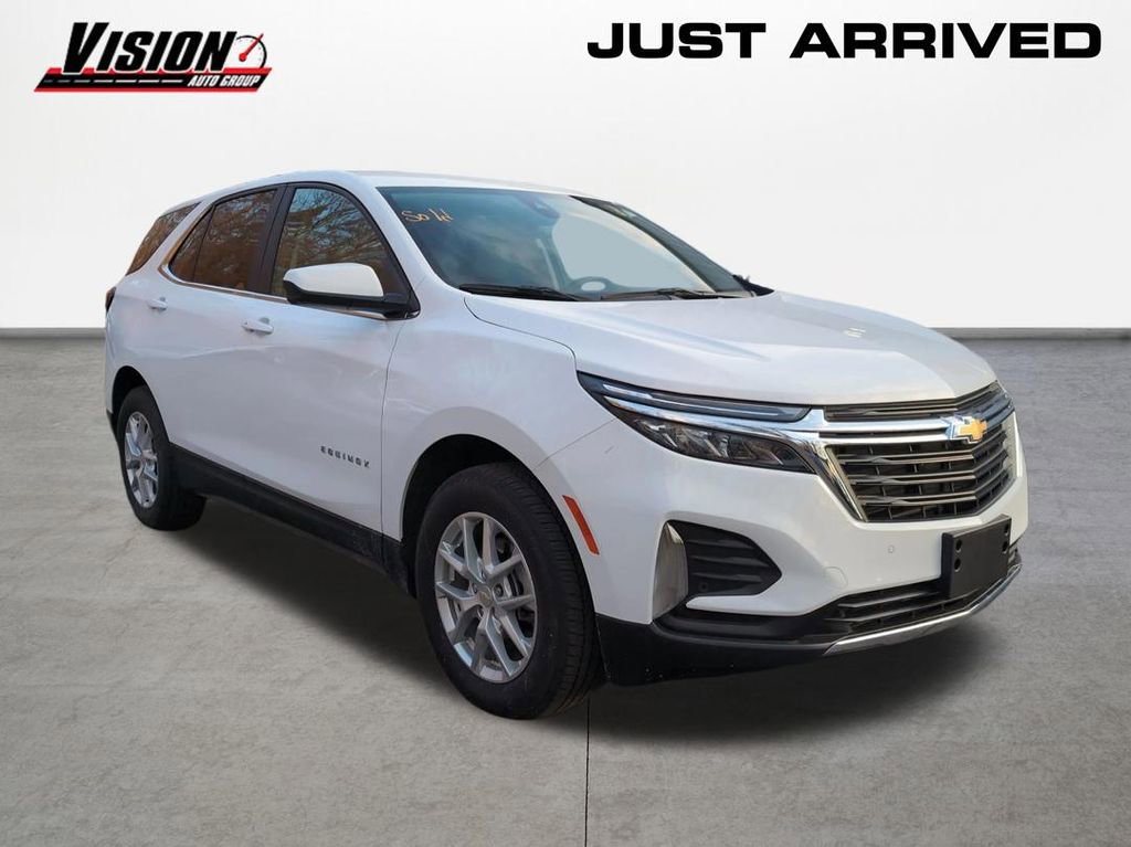 Used 2024 Chevrolet Equinox LT image 3