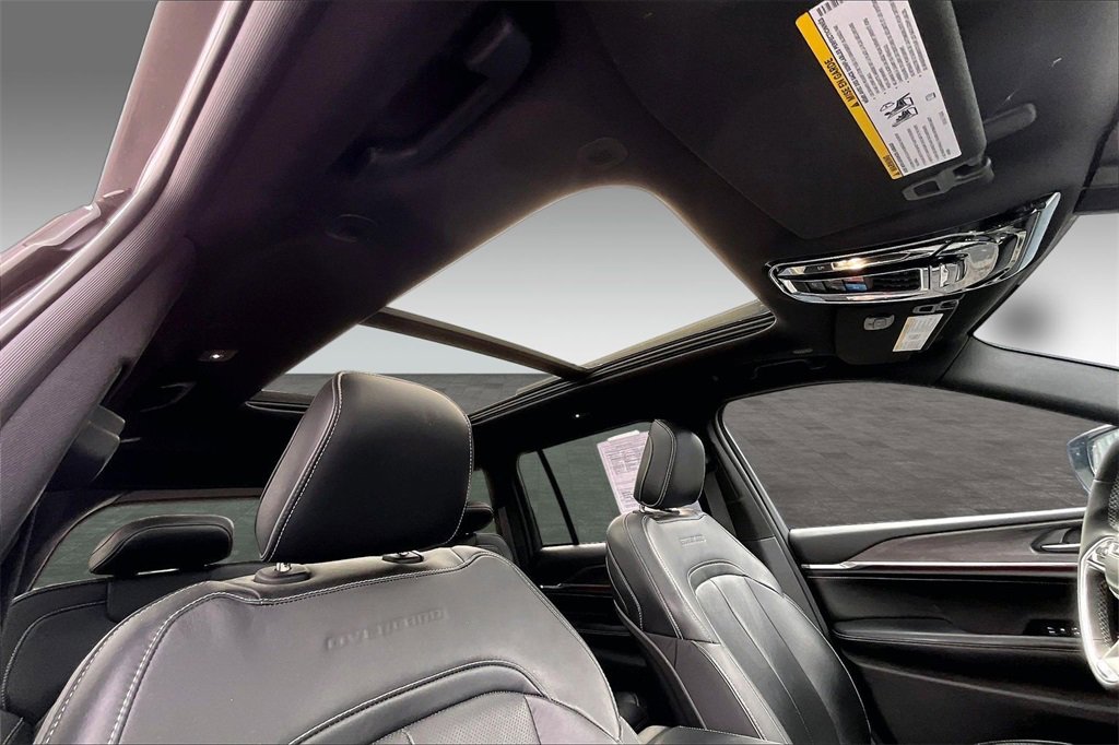 Used 2023 Jeep Grand Cherokee Overland w/ MOPAR Finishing Package image 11