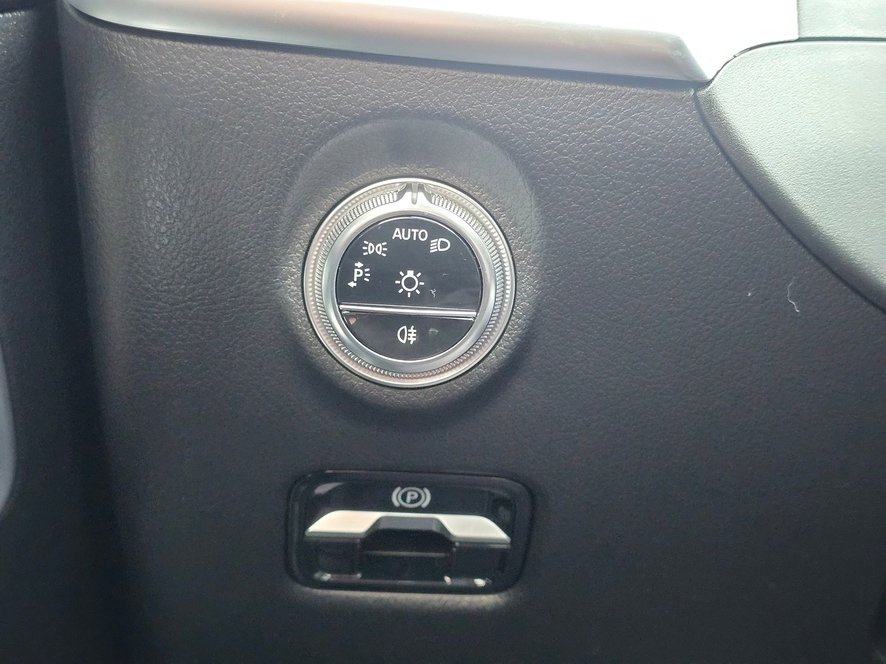 Used 2024 Mercedes-Benz C 300 4MATIC Sedan w/ AMG Line w/ Night Package image 37