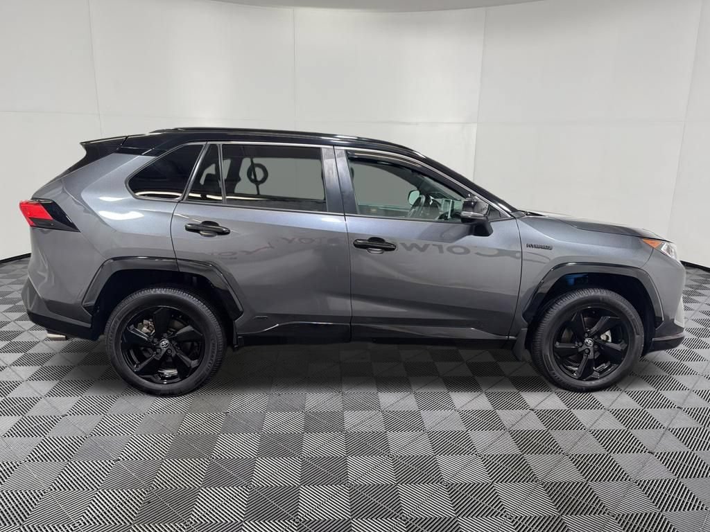 Used 2021 Toyota RAV4 XSE AWD/4WD image 8