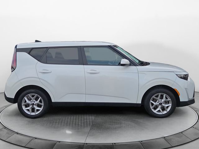 Used 2024 Kia Soul LX w/ Option Group 015 image 6