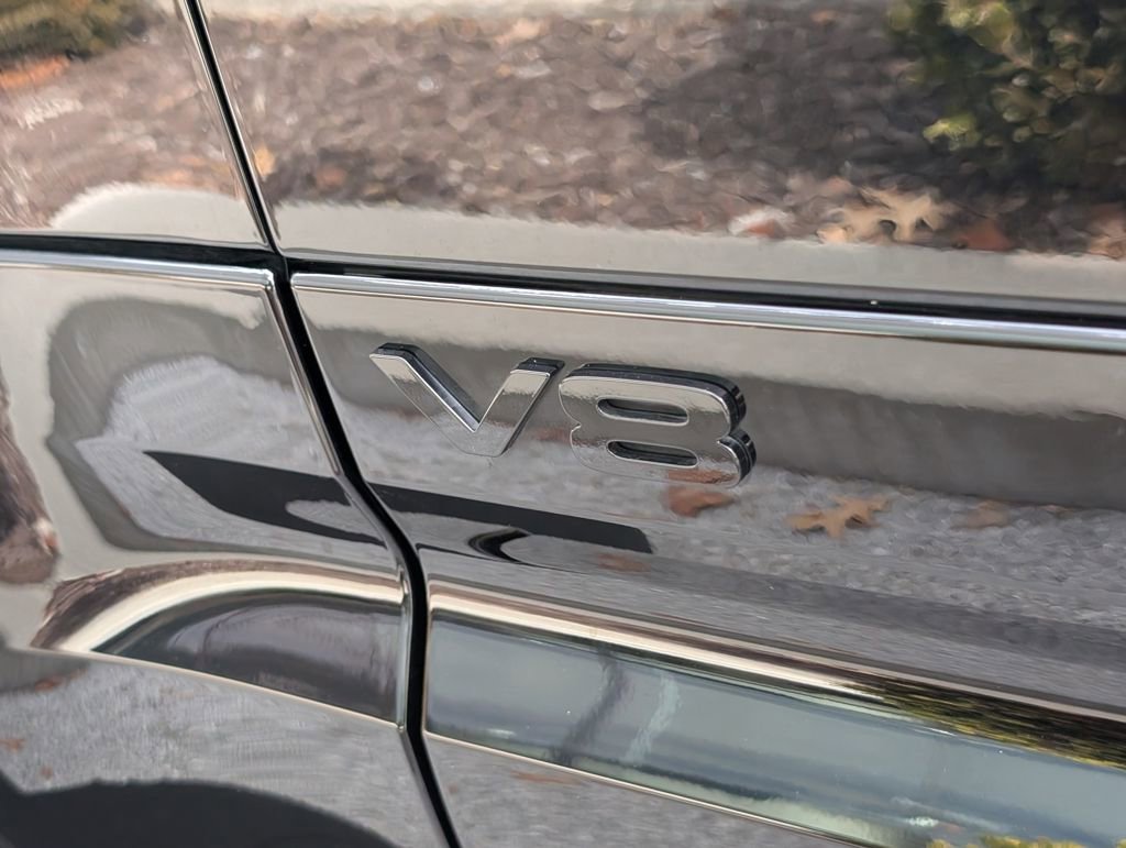 Used 2023 Land Rover Defender 90 V8 image 32