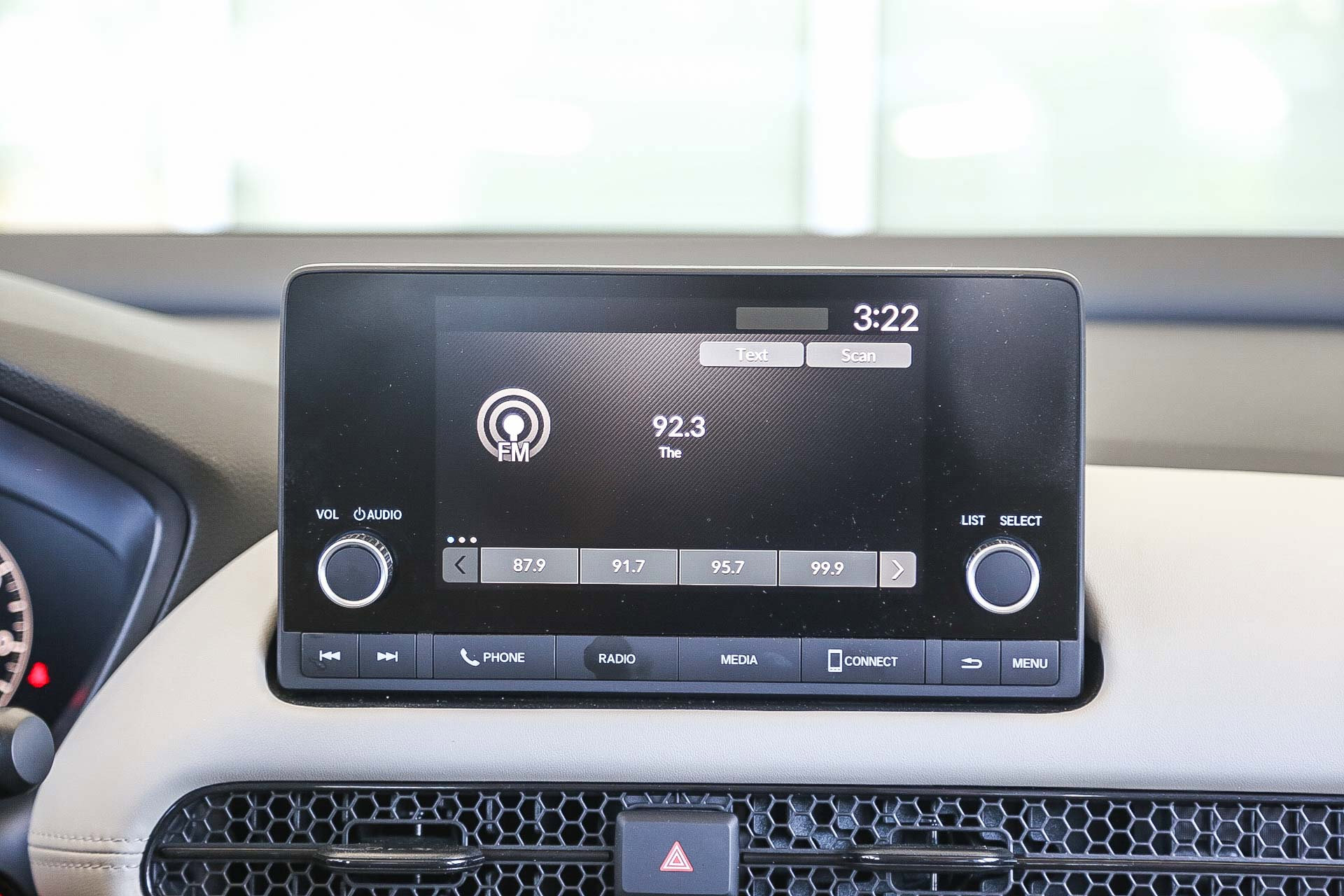 Certified 2025 Honda HR-V LX image 17