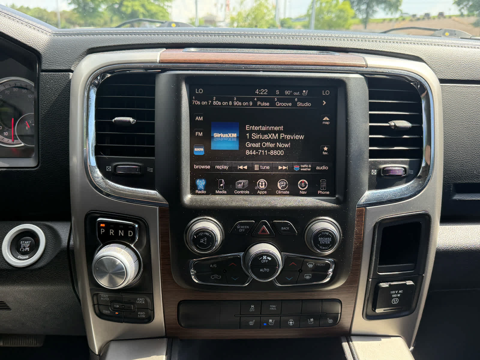 Used 2015 RAM 1500 Laramie w/ Convenience Group AWD/4WD image 17