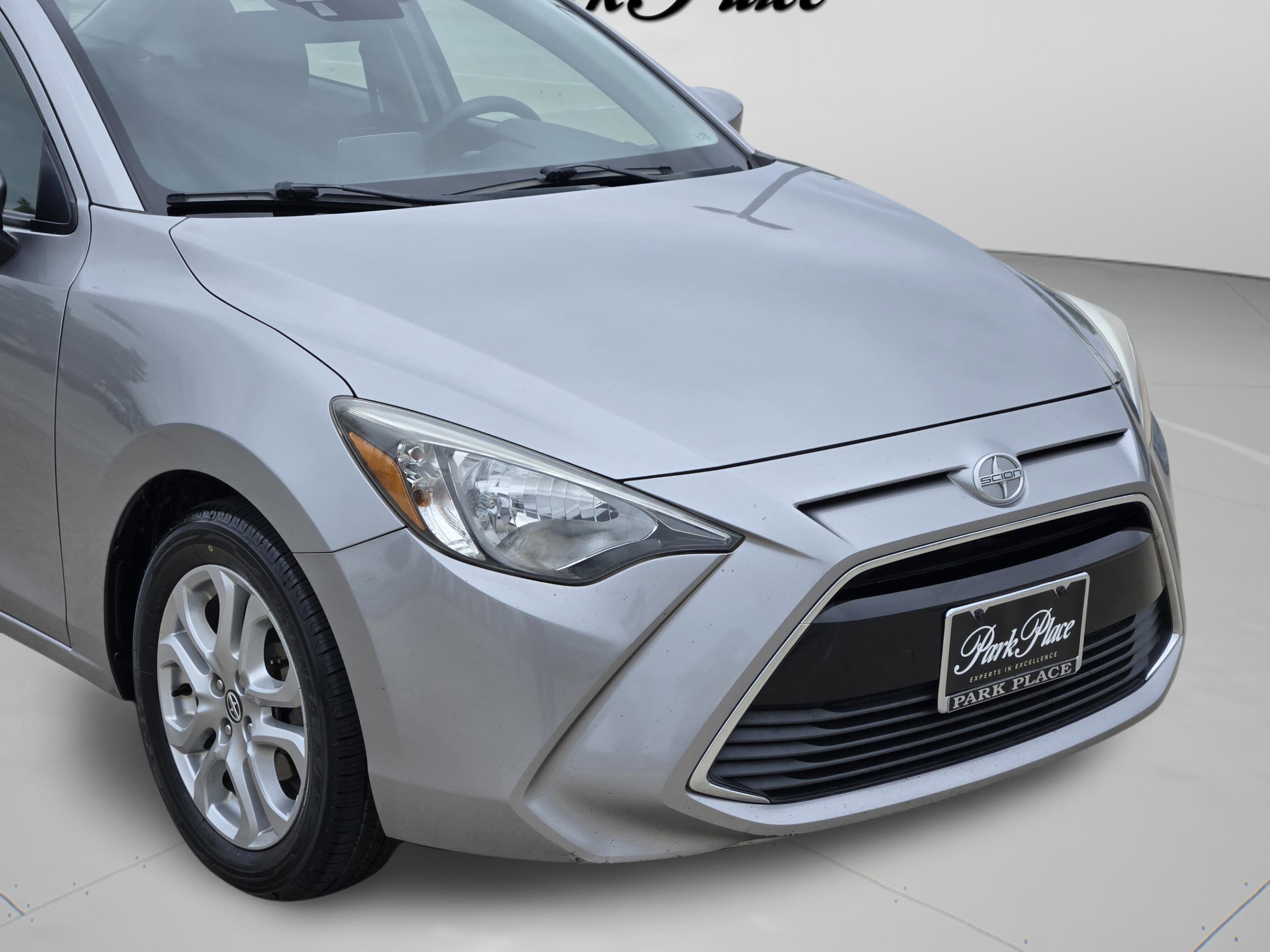 Used 2016 Scion iA image 33