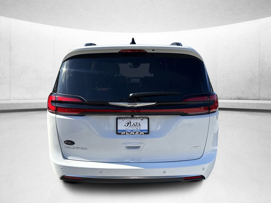 New 2026 Chrysler Pacifica Pinnacle image 4