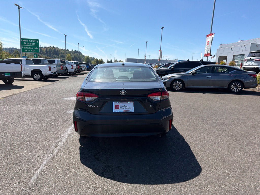 Used 2024 Toyota Corolla LE FWD image 8