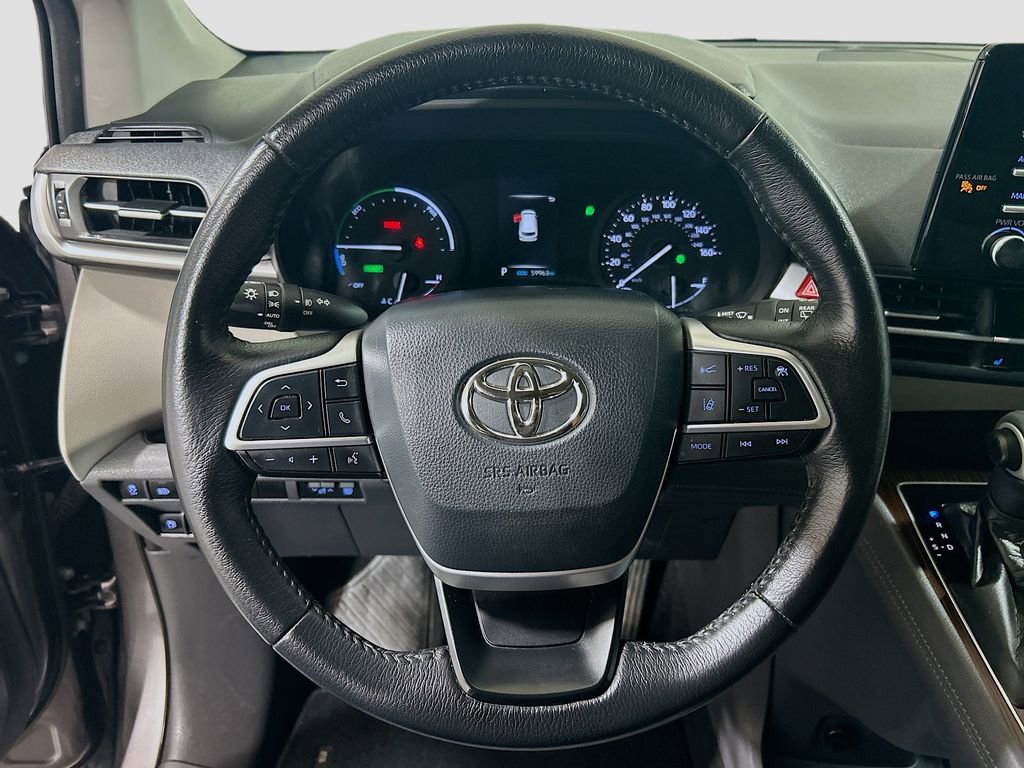 Used 2021 Toyota Sienna XLE FWD image 9