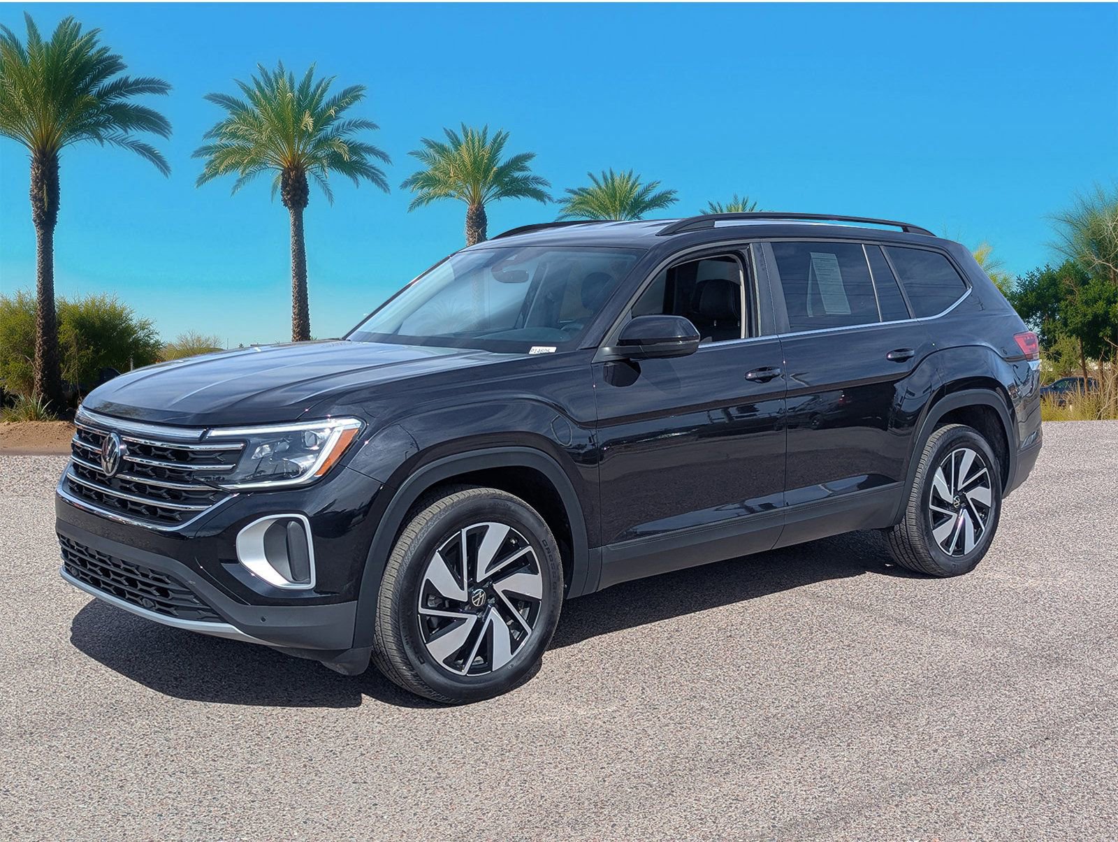 Used 2025 Volkswagen Atlas SE image 33