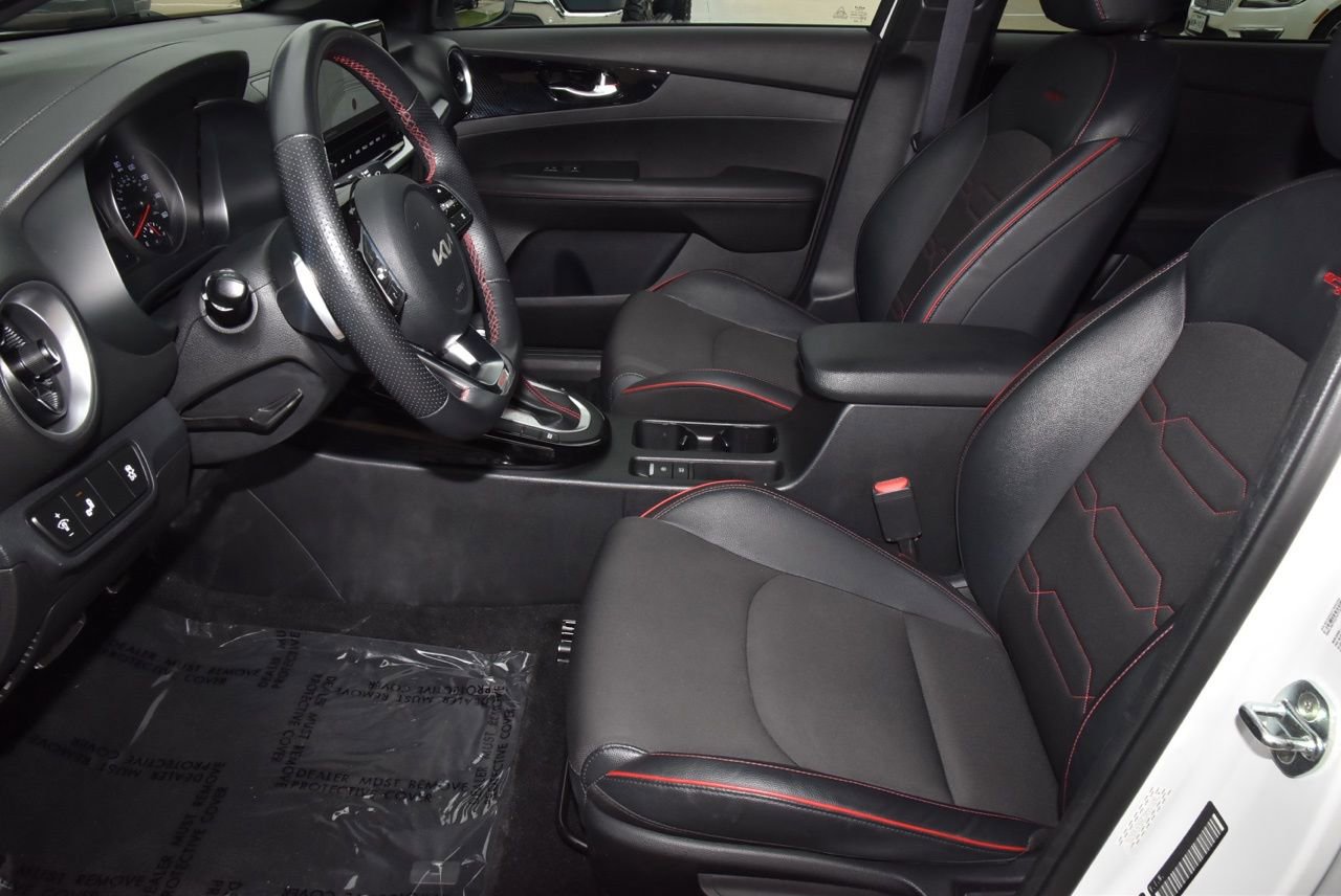 Used 2022 Kia Forte GT w/ GT Technology Package FWD image 13